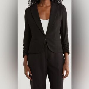 Black Scrunched sleeve blazer
